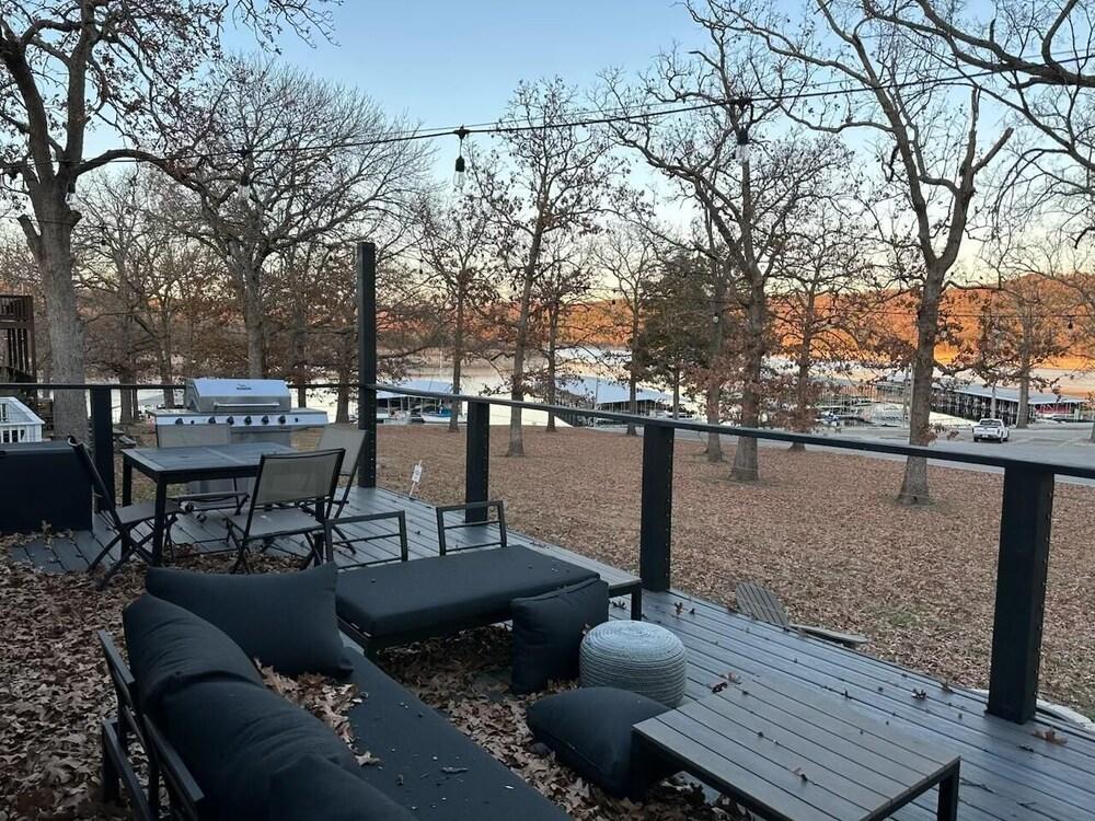 Lighthouse 6 - Outdoor Pool - Lake Views - Bring Your Boat