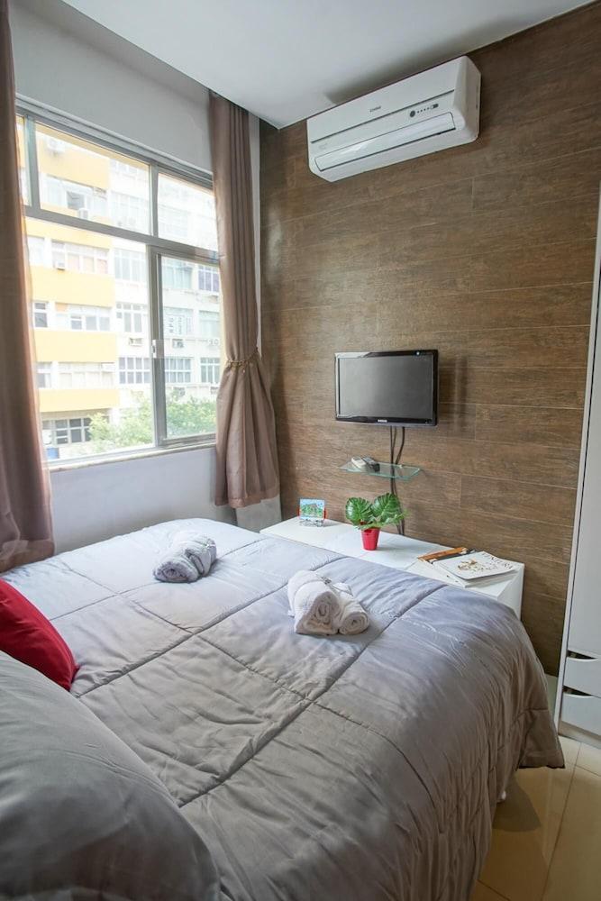 Convenience Copacabana Studio Nsc405