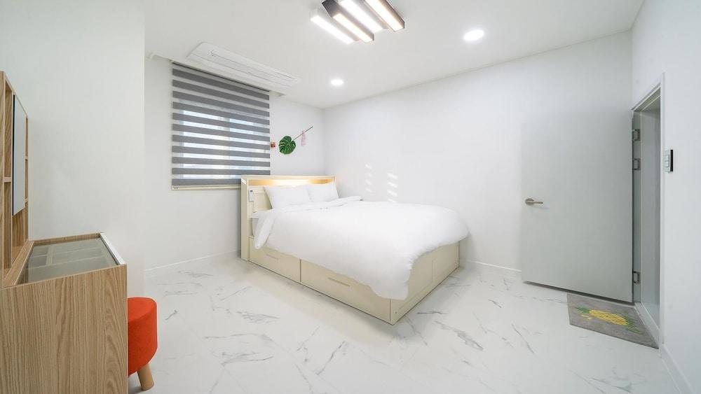 Namhae Geunaluinamhae Pension