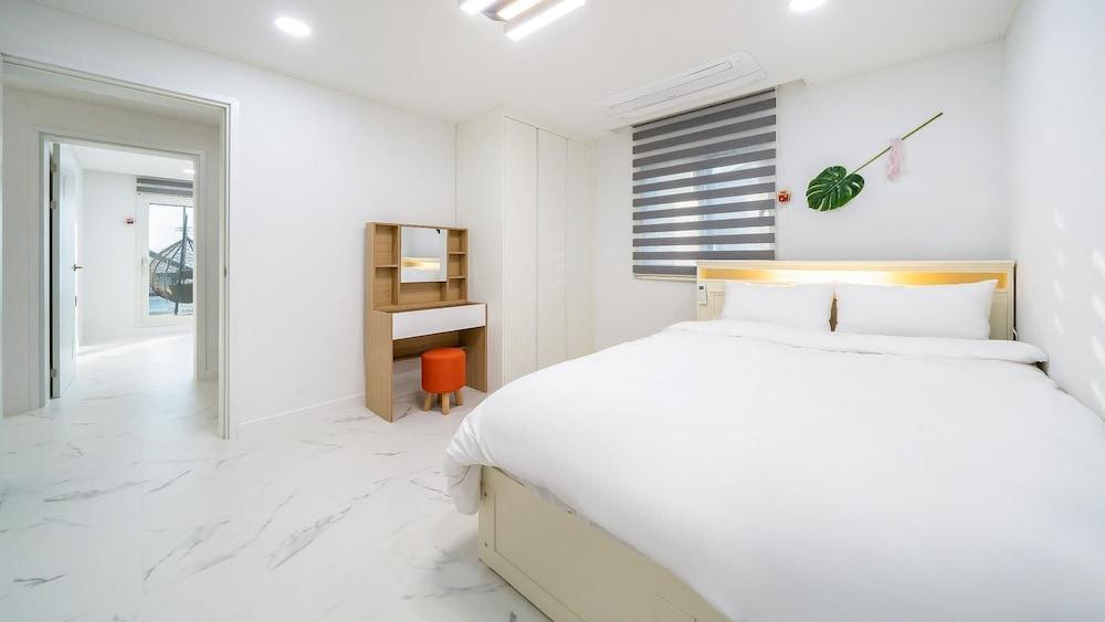 Namhae Geunaluinamhae Pension