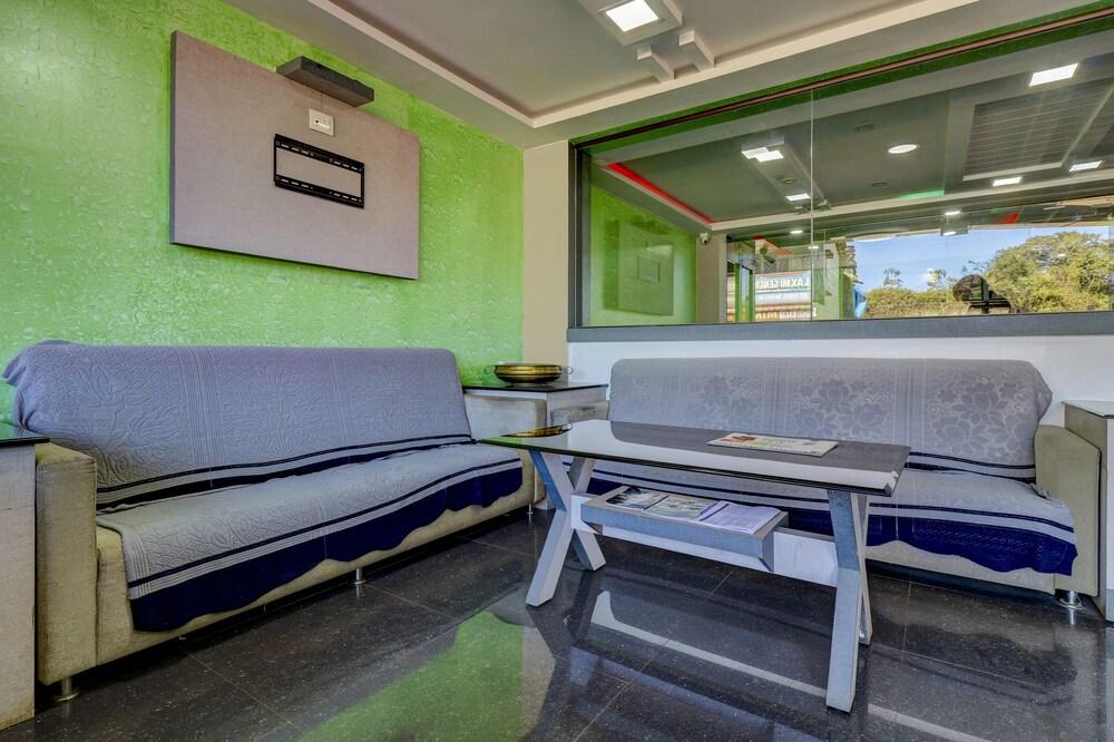 Itsy By Treebo - Hill View