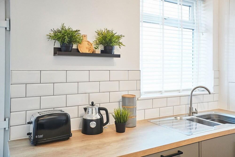 Host Stay The Angled Quay