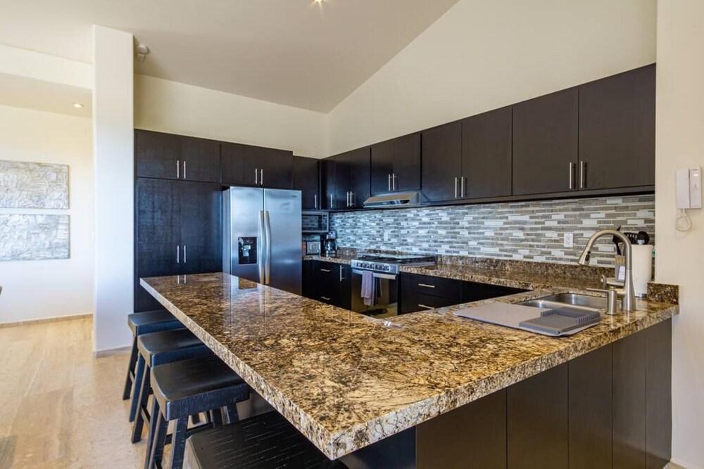 Casa No Bad Days 5-br Villa