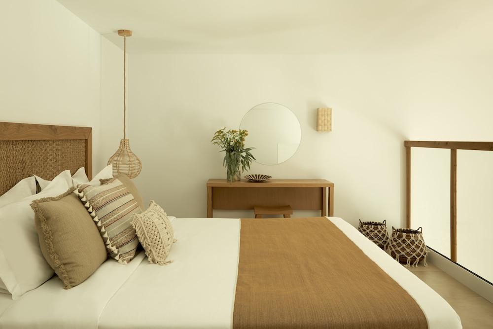 Absolute Kiotari Resort