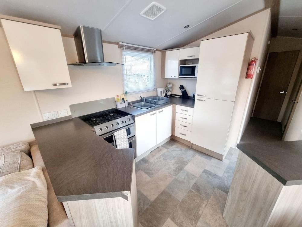 Impeccable 2-bed Caravan in Morpeth - Willow Burn