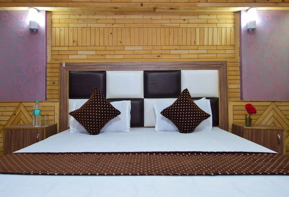 Cheog Chamber by Dumnu Homes