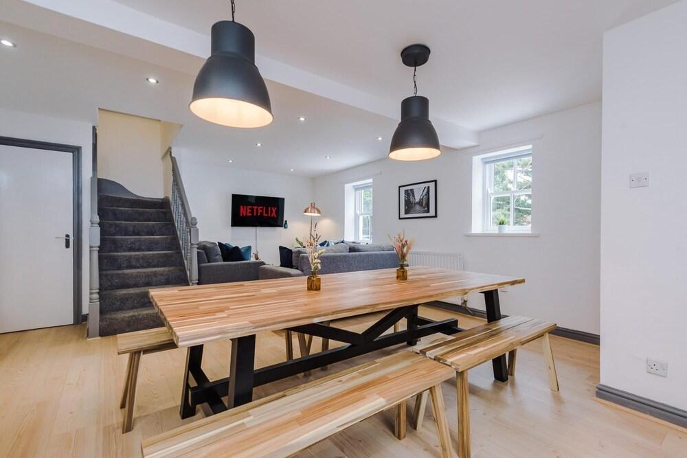 Coach House - Beautiful Church Views