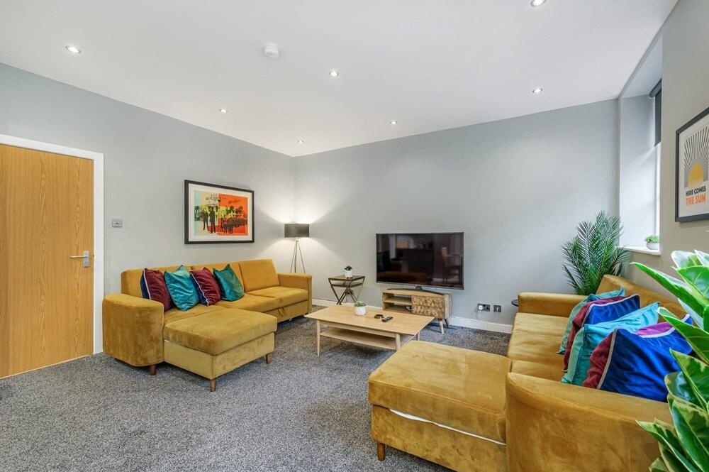 Host Apartments Stylish Georgian Quarter Duplex