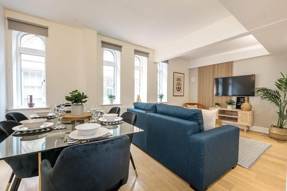 Sleek Scandi Design Super Central Netflix