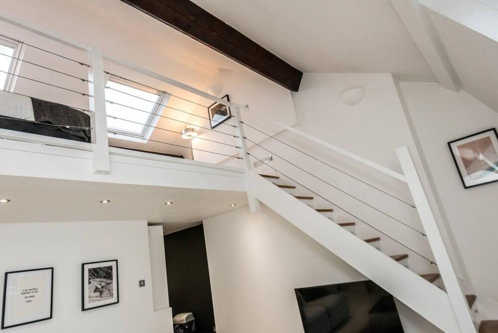 Stylish Penthouse Loft in Historic Centre