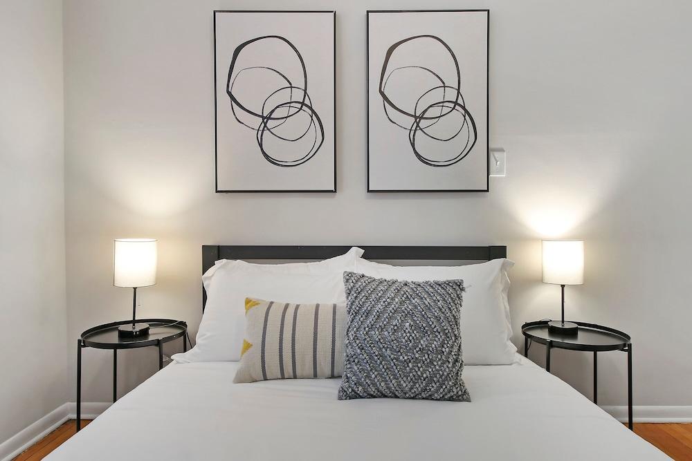 Spacious & Furnished 3BR Apt Rogers Park