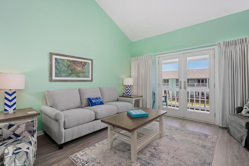 The Salty Aloha by Miss Kitty’s