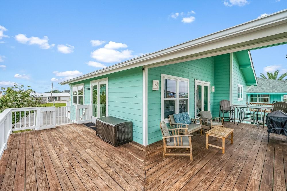 Bearfoot Bungalow by Miss Kitty’s