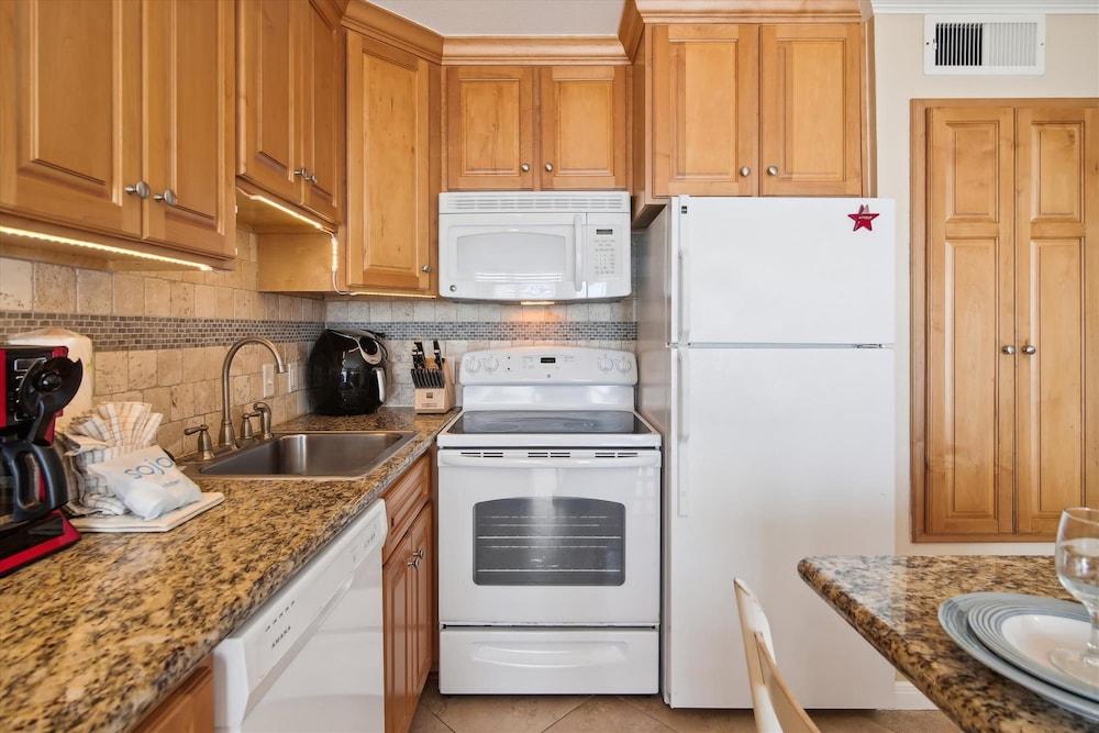 Abundant Relaxation by Ryson Vacation Rentals