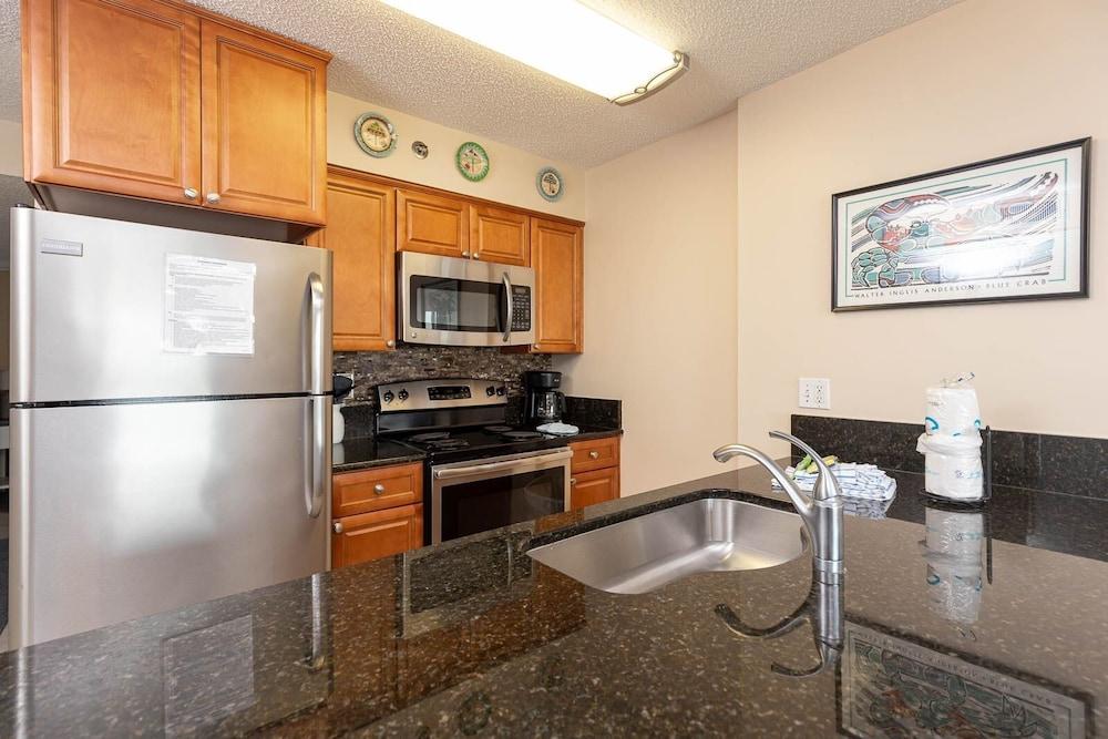 Tradewinds 203 1 Bedroom Condo