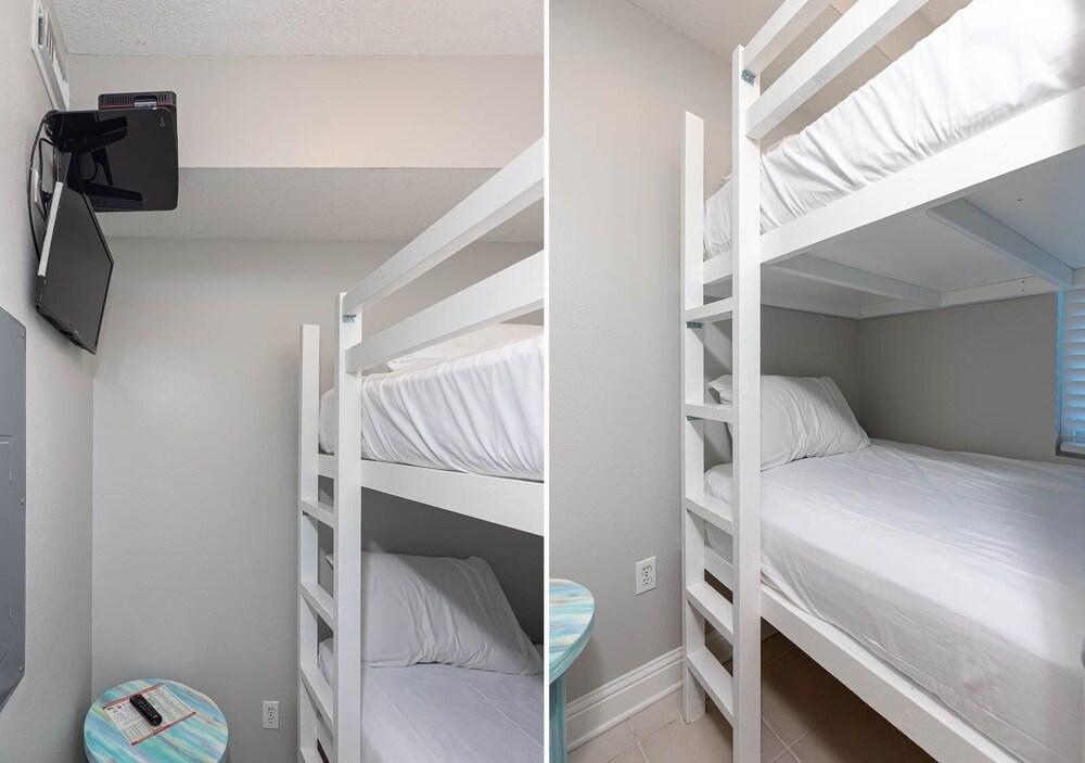 Lighthouse 711 2 Bedroom Condo