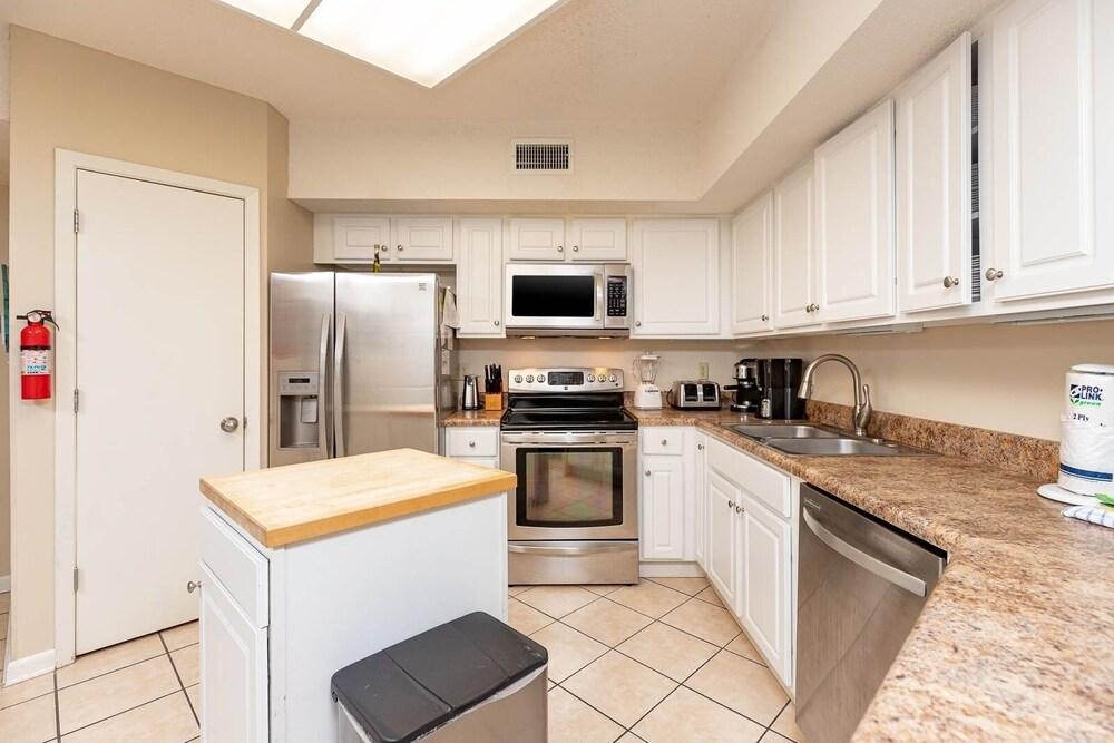 Bluewater 1402 3 Bedroom Condo