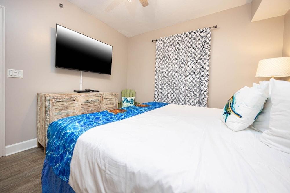 Seawind 809 3 Bedroom Condo