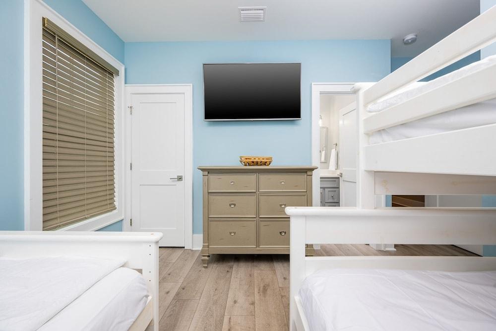 West Side Cottages U 3 Bedroom Home