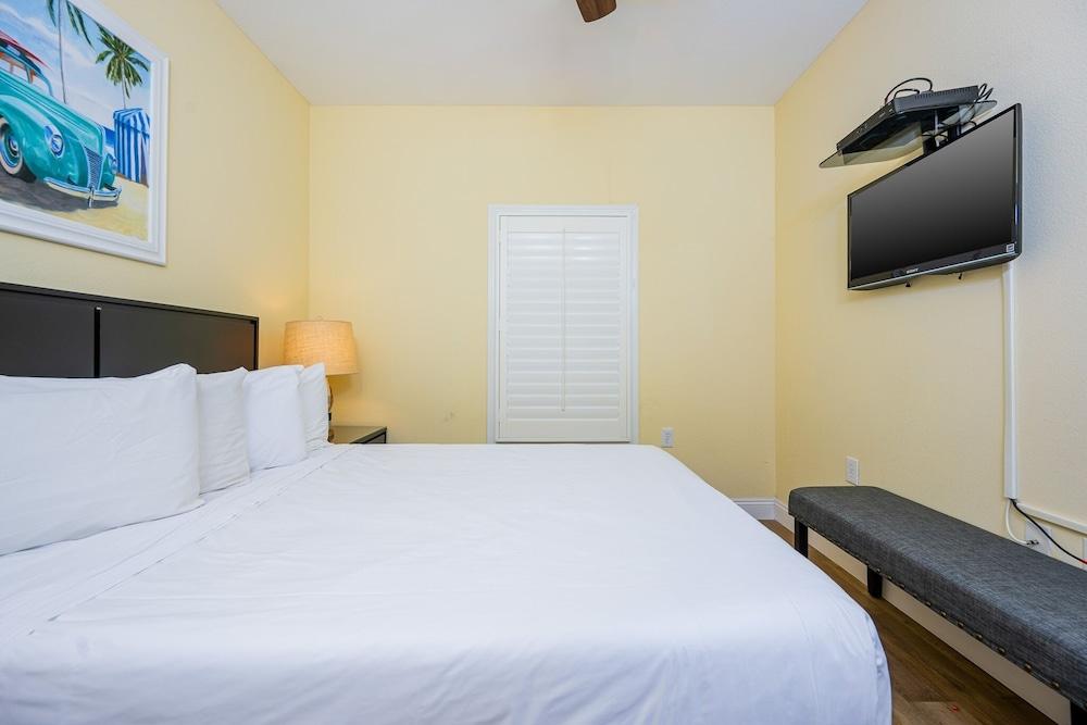 Tidewater 1202 2 Bedroom Condo