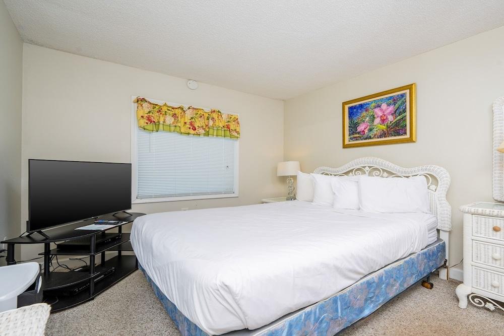 Clearwater 2d 2 Bedroom Condo