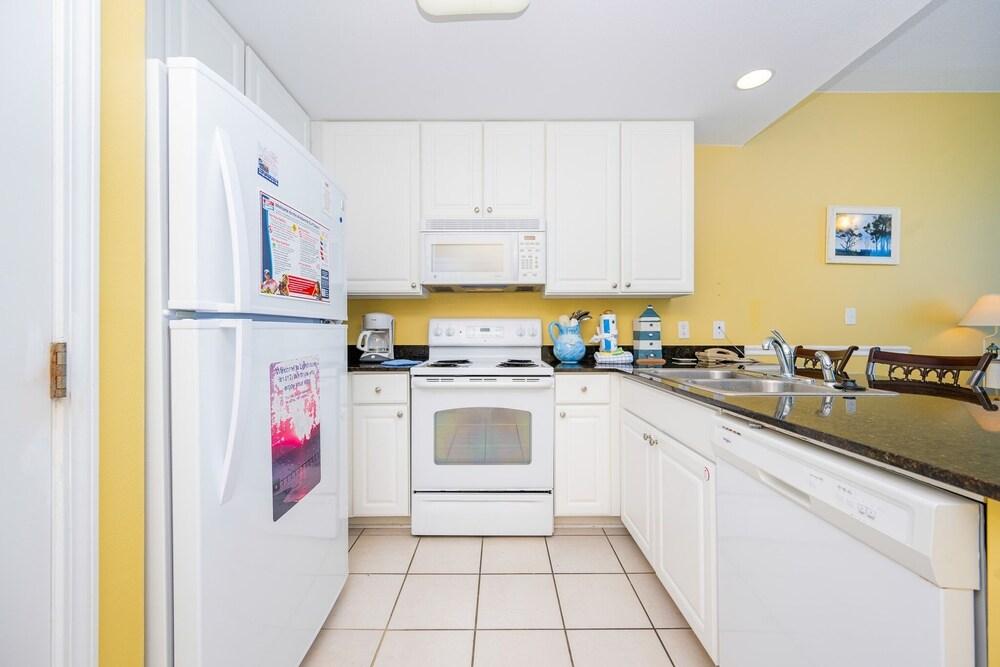 Lighthouse 1417 1 Bedroom Condo