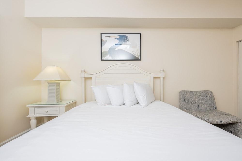 Seawind 905 3 Bedroom Condo