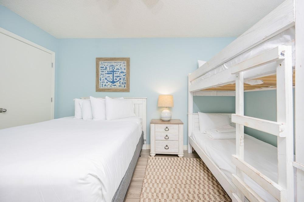 Harbour Place 207 2 Bedroom Condo