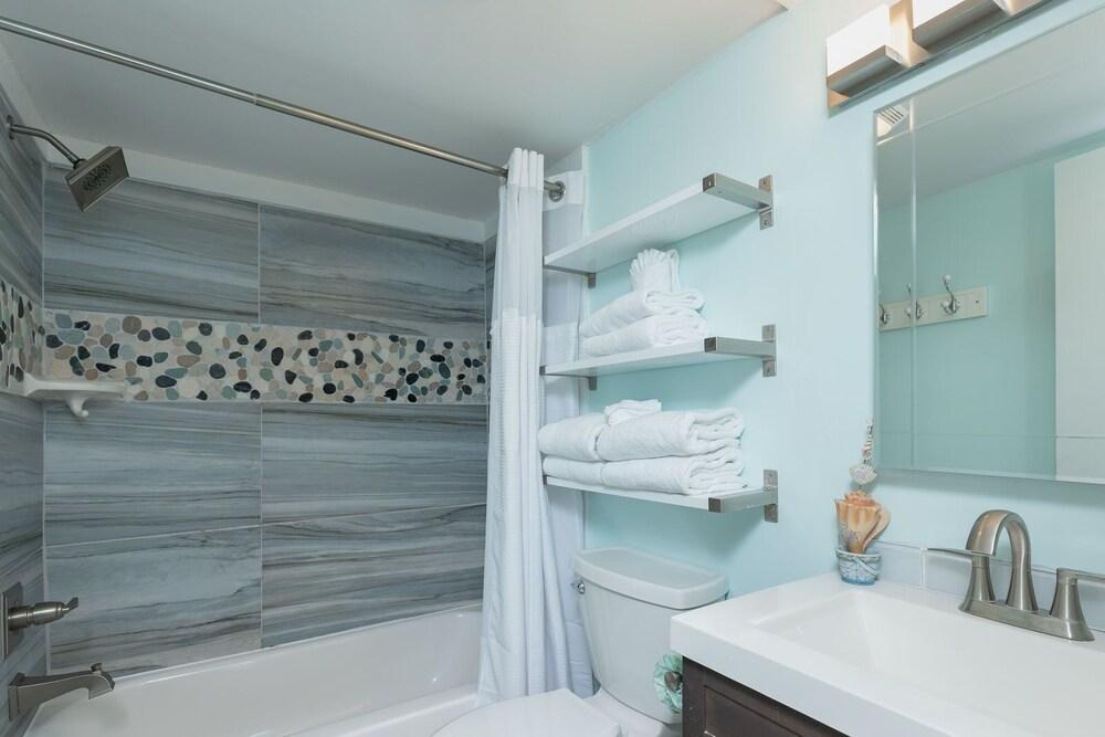 Sugar Beach 143 1 Bedroom Condo