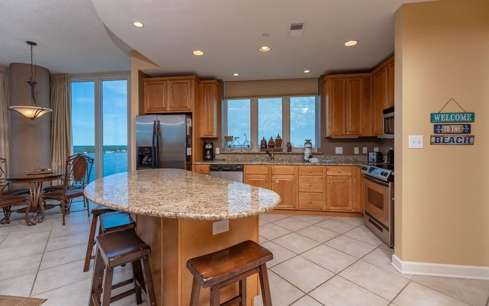 Lagoon Tower 1202 3 Bedroom Condo