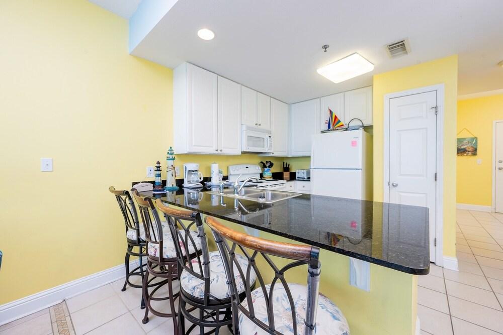 Lighthouse 1409 1 Bedroom Condo