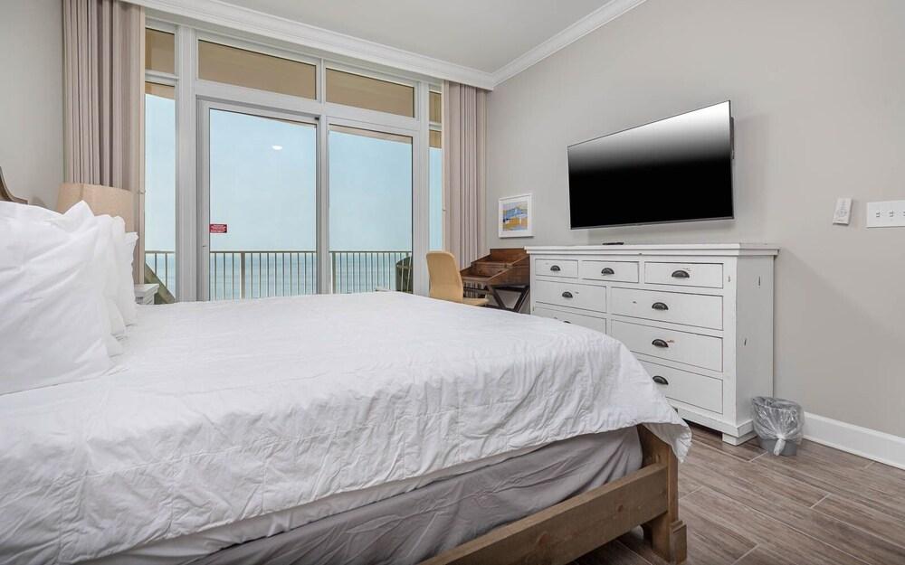 Phoenix Gulf Tower 1503 3 Bedroom Condo