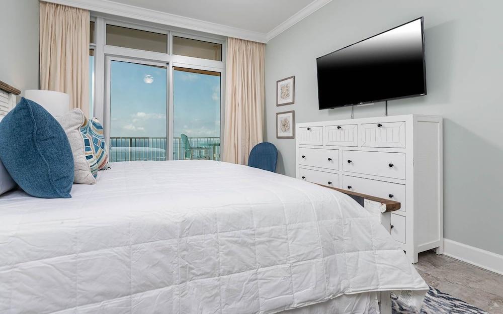 Phoenix Gulf Tower 1603 3 Bedroom Condo