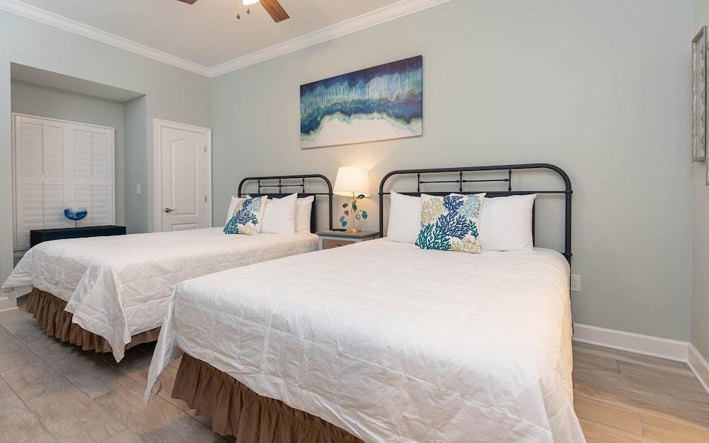 Phoenix Gulf Tower 1702 2 Bedroom Condo