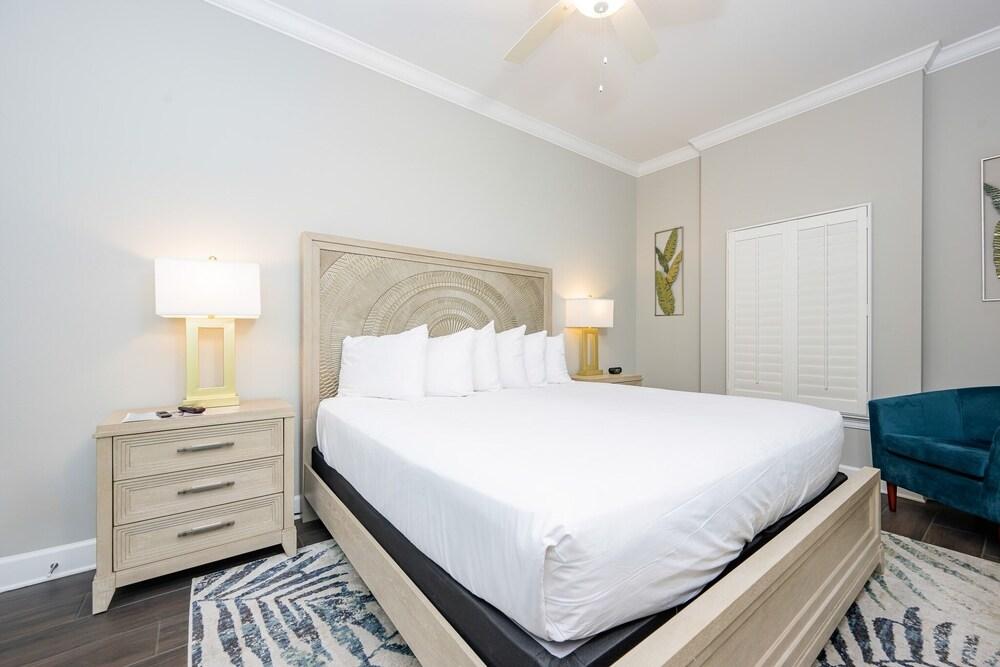 Phoenix Gulf Tower 1204 4 Bedroom Condo