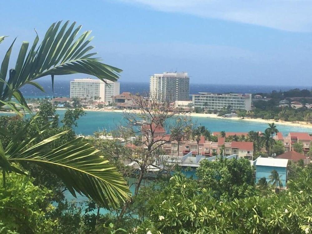 Columbus Heights Sea View