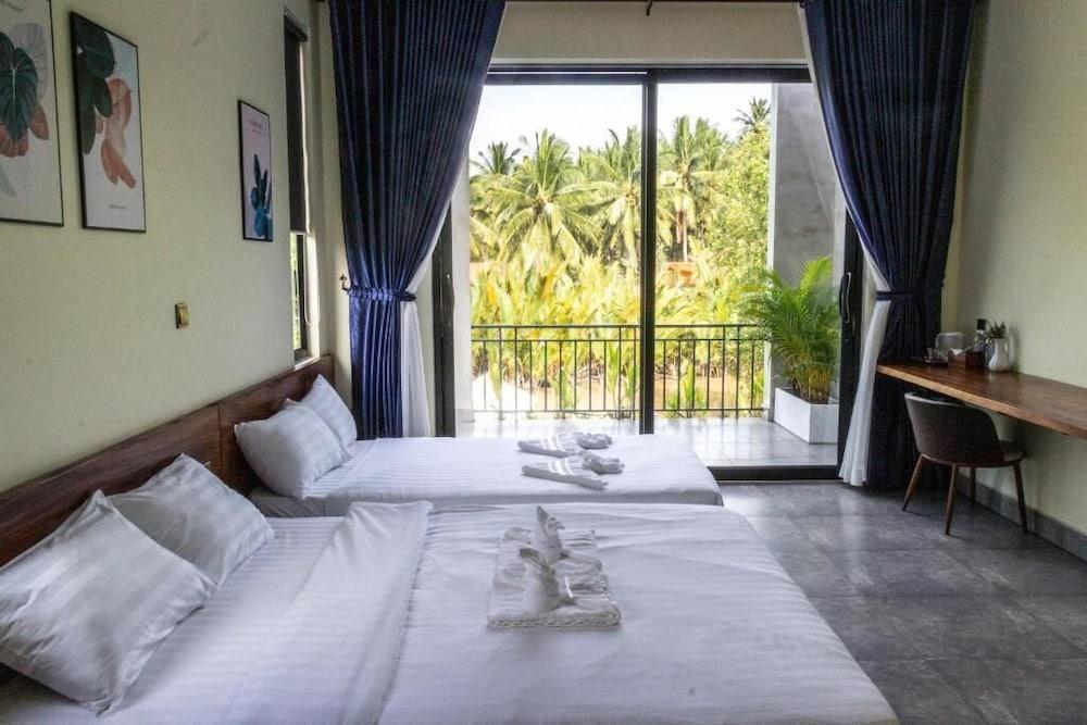 Kampot Tropical Village