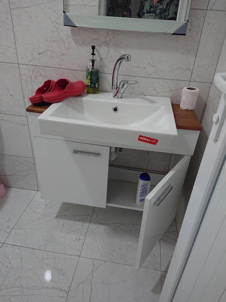 ismail yılmaz apart