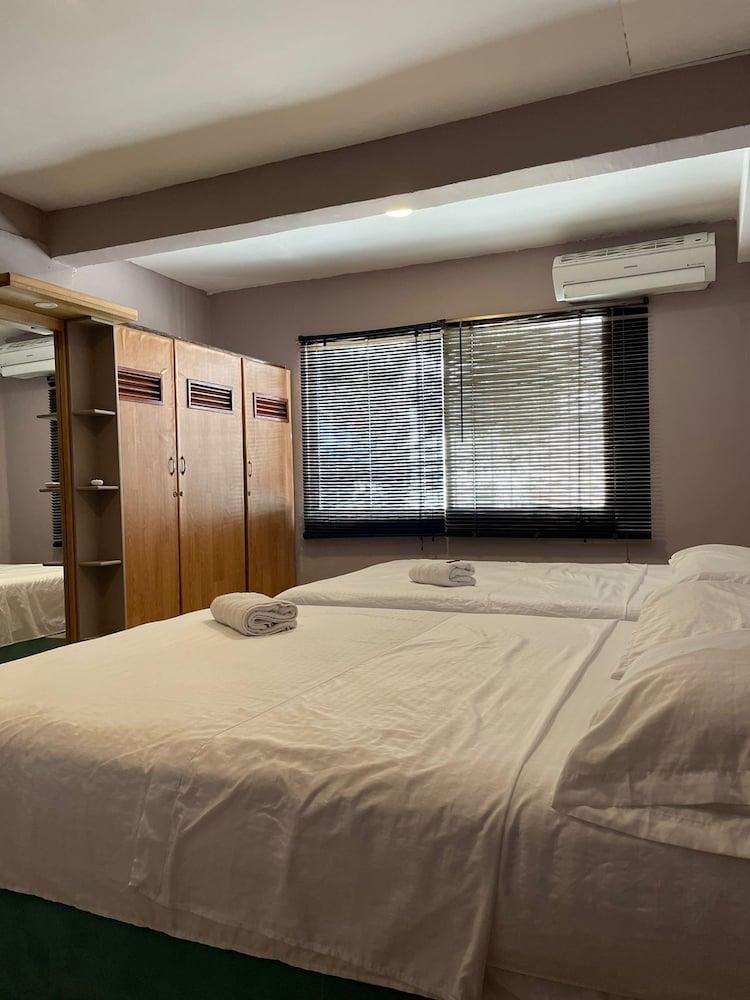 Hostal Castillogrande