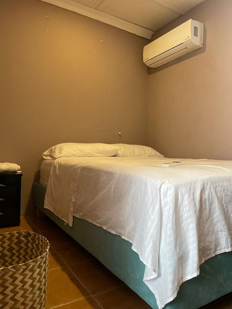 Hostal Castillogrande