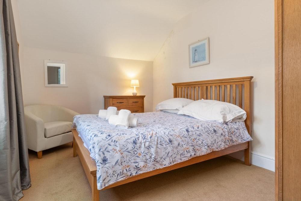 Apartment 4 St Mary s House