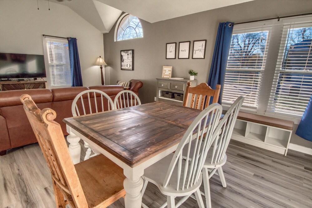 DT 323 Kessler Cottage