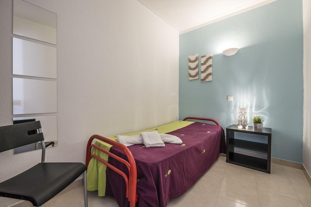 Hamals Beach Flat 50m From the Beach