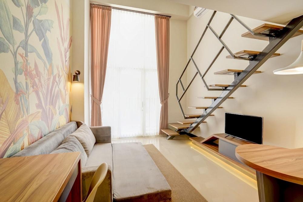 Collection O 30 Amega Crown Sub