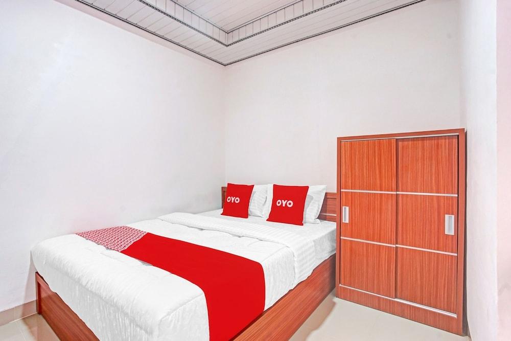 Super OYO 90772 Terakostel