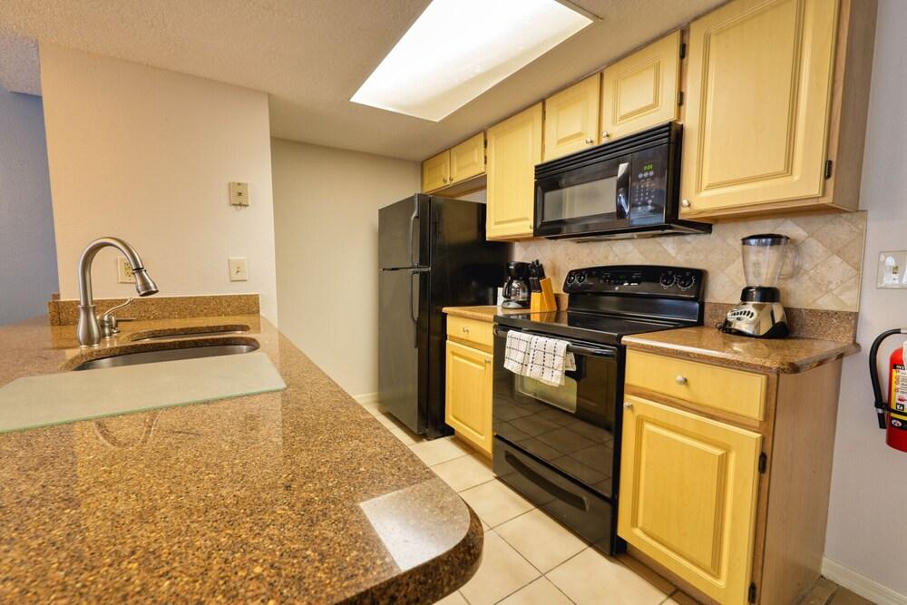 Royal Palm Bay 3 Bed 2 Bath Condo