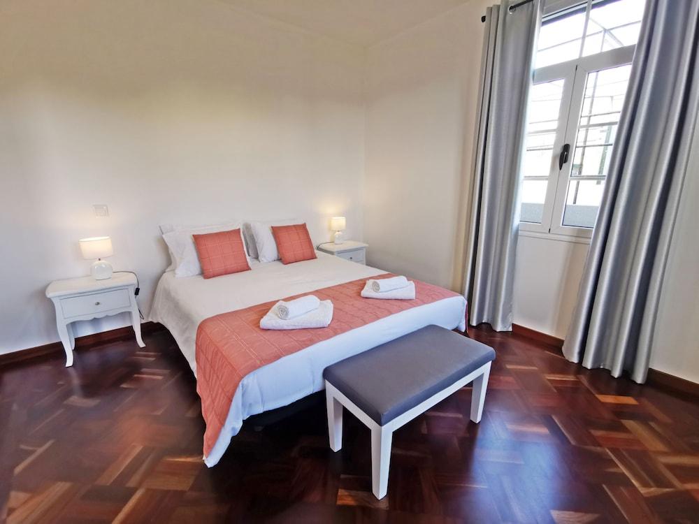 Apartments with Pool in Funchal