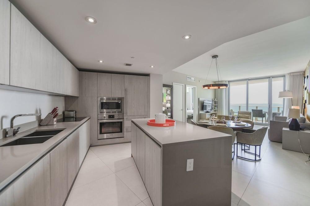 Fantastic 2 Condo at Hyde Beach With Gym