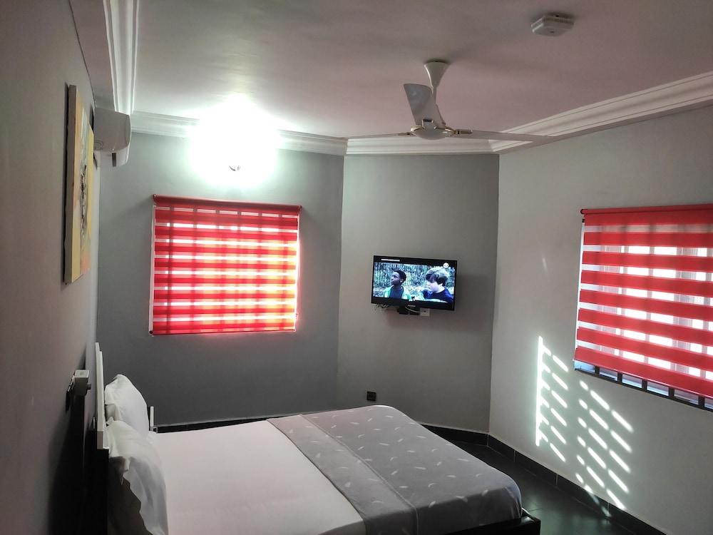 Room-standard Double Bed in Royal Blue G