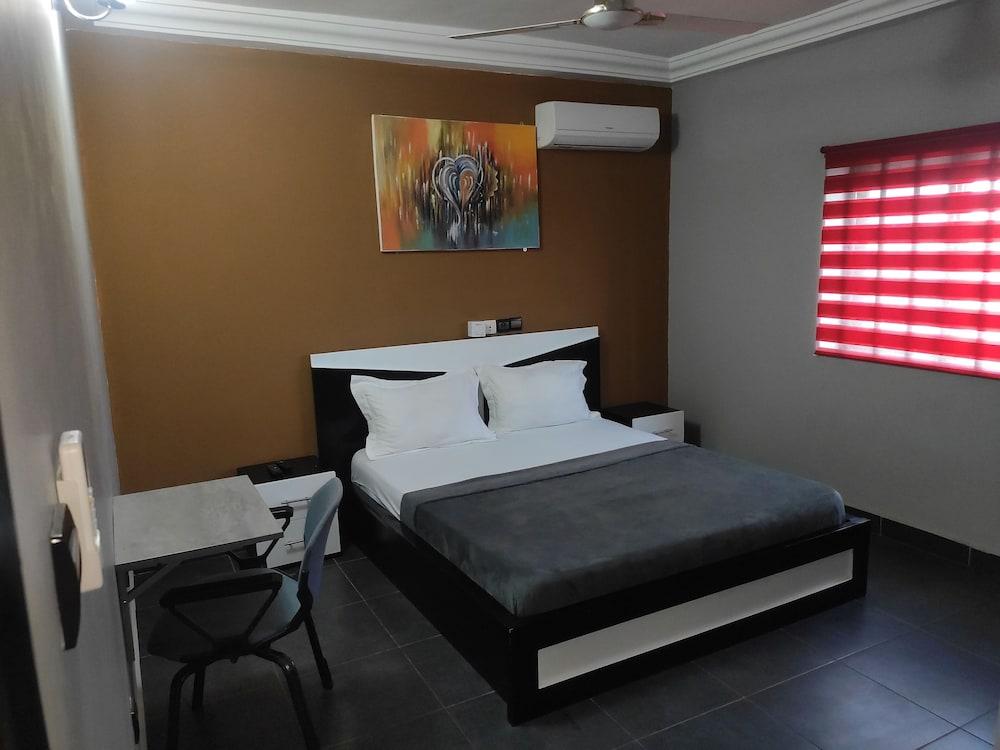 Royal Blue Guest House Bar